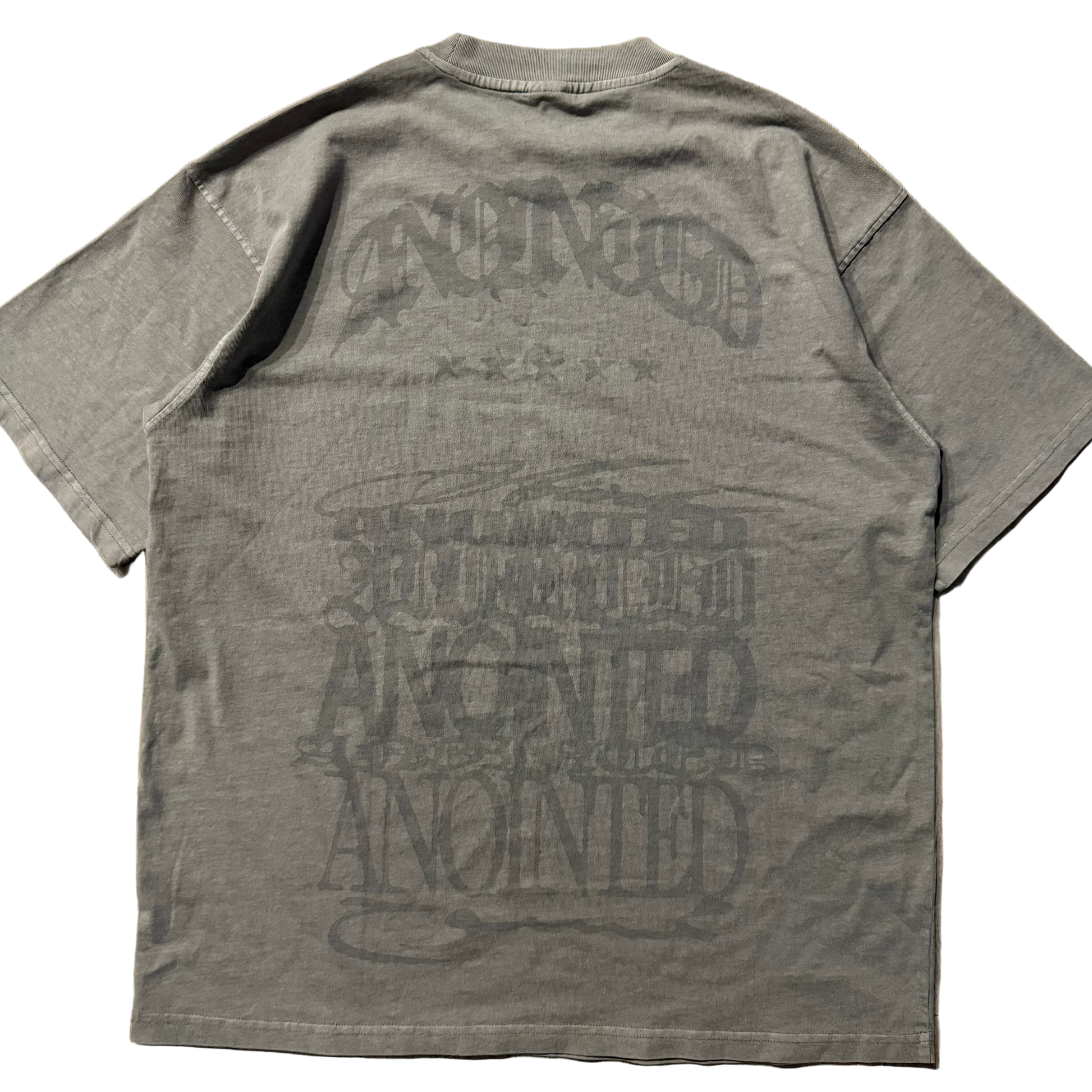 Vest oversized grey streetwear tee – back view minimal